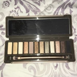 Urban Decay Naked 2 Eyeshadow Palette